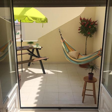 Ostello Pineapple Surf House Atouguia Da Baleia Esterno foto