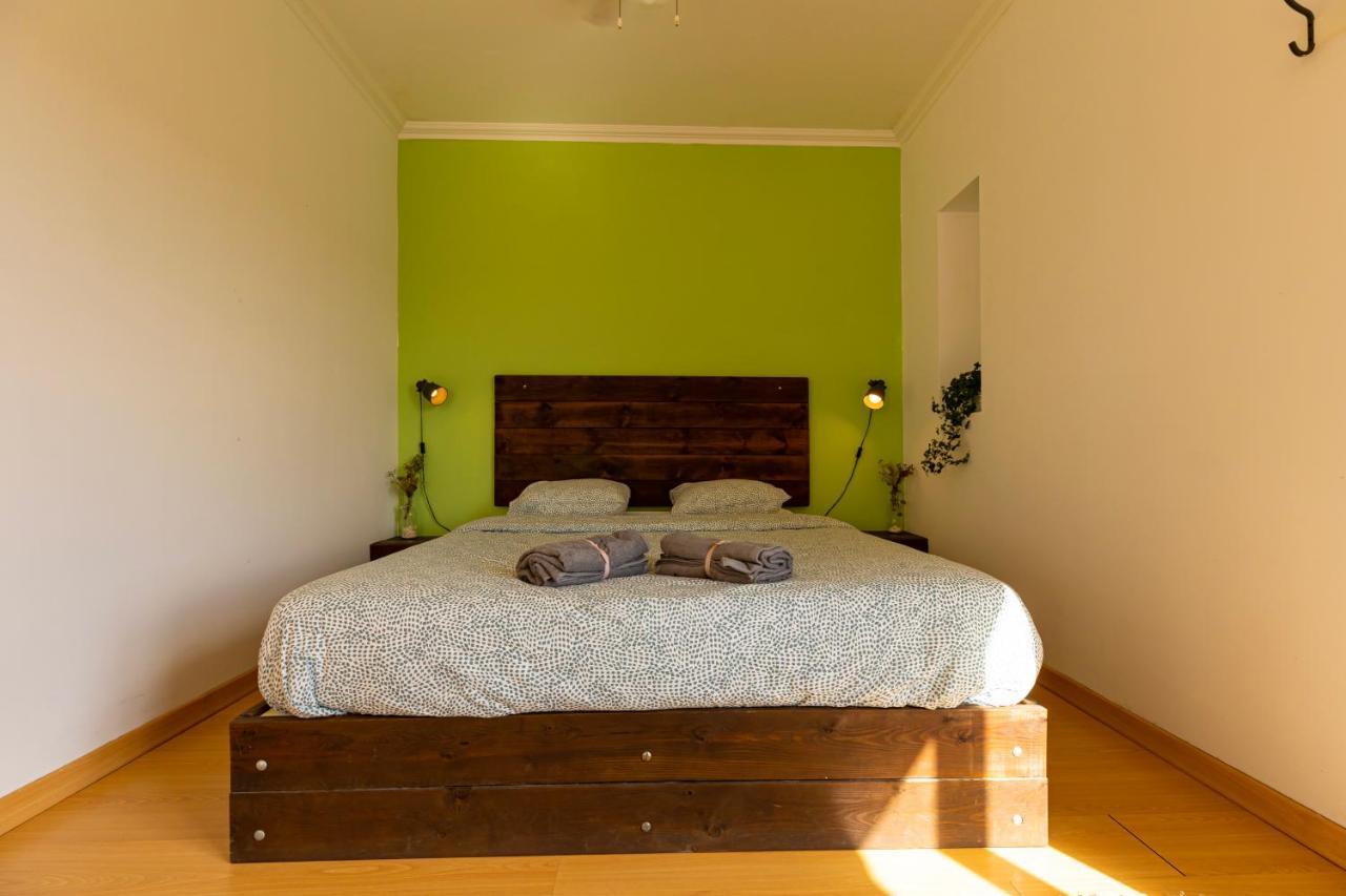 Ostello Pineapple Surf House Atouguia Da Baleia Esterno foto