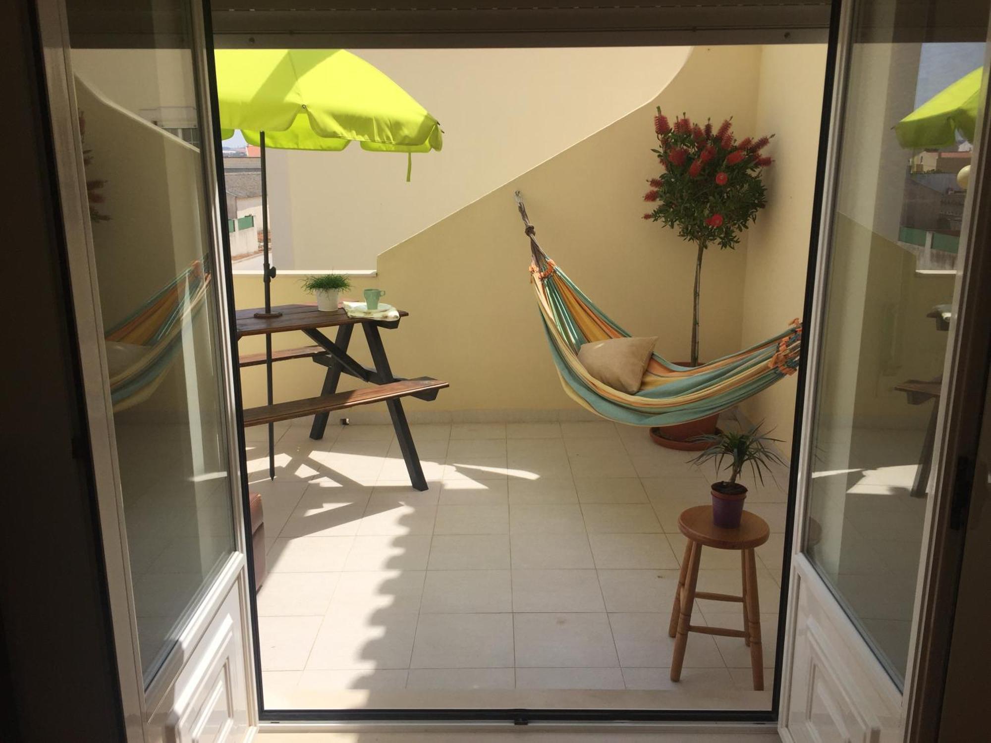 Ostello Pineapple Surf House Atouguia Da Baleia Esterno foto